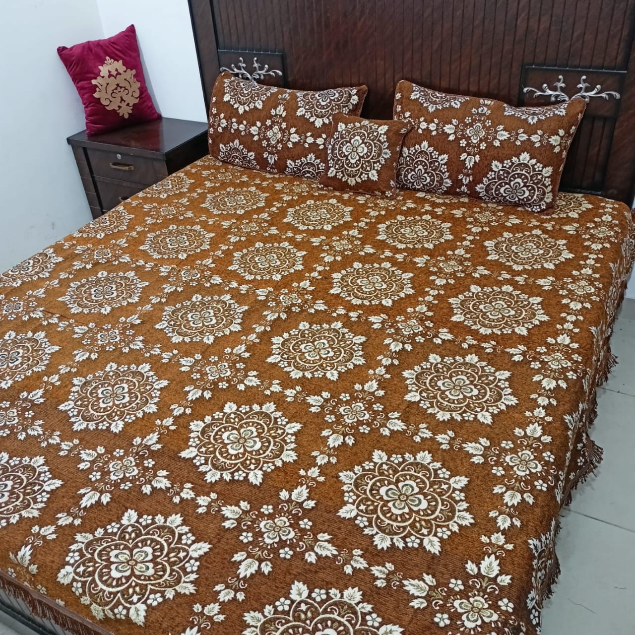 4 Pcs Set Velvet jacquard Bedsheet🤩