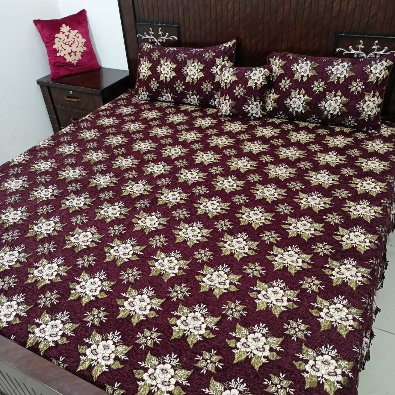 4 Pcs Set Velvet jacquard Bedsheet🤩